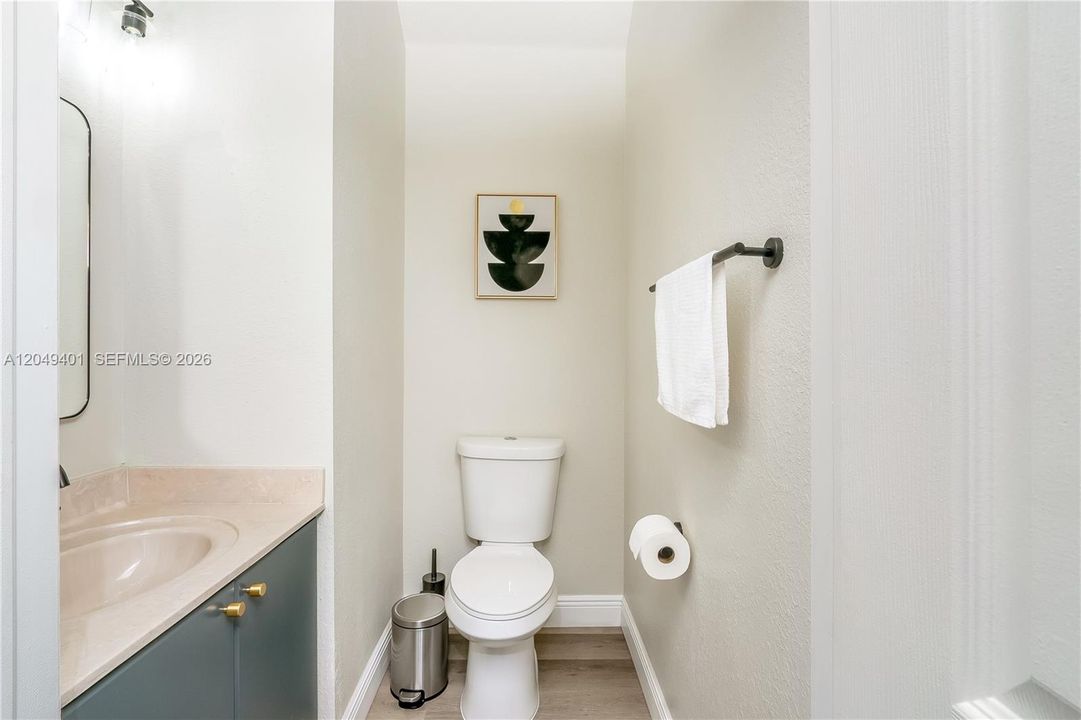 For Sale: $805,000 (4 beds, 2 baths, 2362 Square Feet)