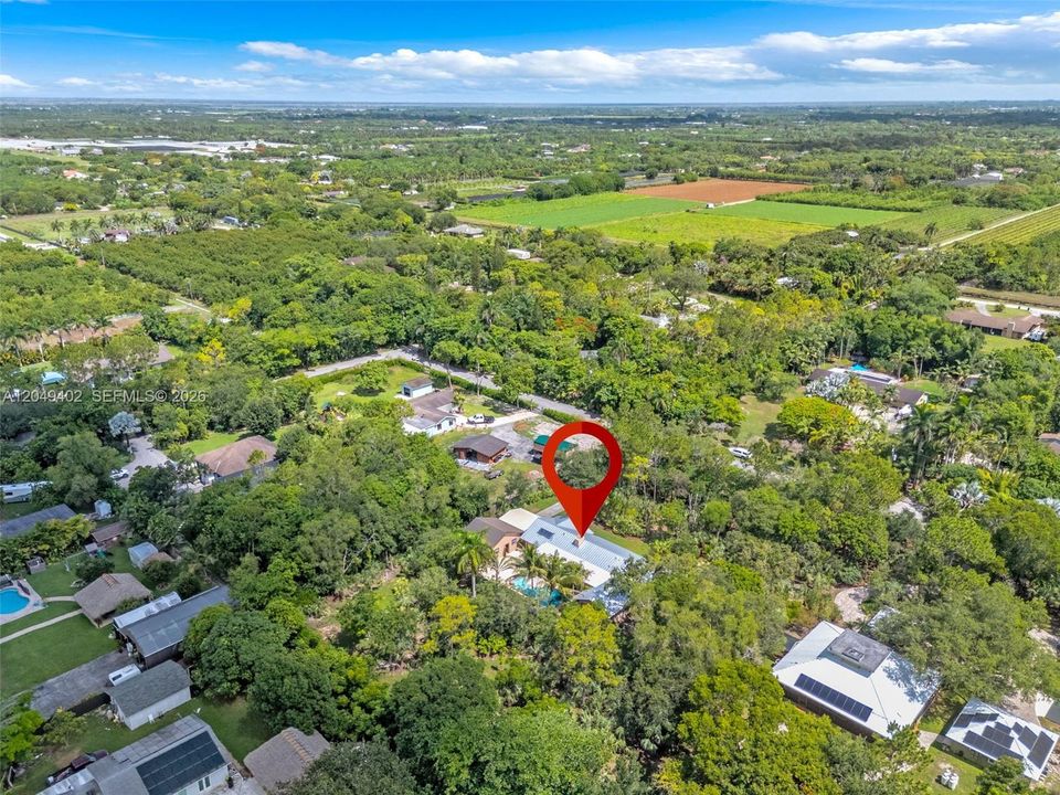 En Venta: $1,100,000 (4 camas, 2 baños, 2082 Pies cuadrados)