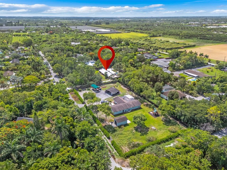 En Venta: $1,100,000 (4 camas, 2 baños, 2082 Pies cuadrados)