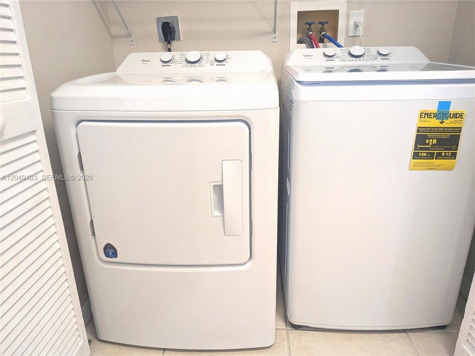 For Rent: $2,300 (2 beds, 2 baths, 1091 Square Feet)
