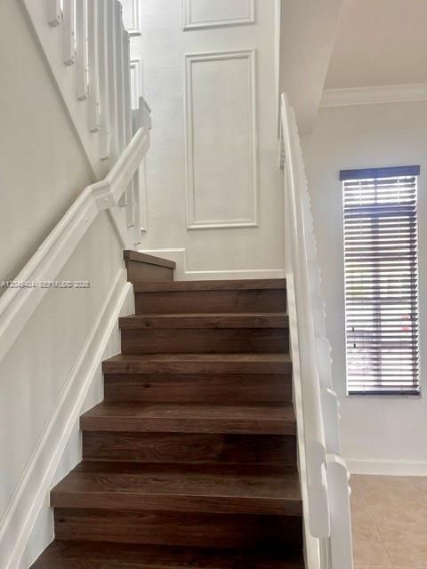 For Sale: $559,800 (5 beds, 3 baths, 3101 Square Feet)