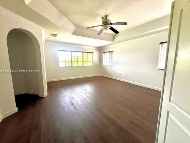 For Sale: $559,800 (5 beds, 3 baths, 3101 Square Feet)