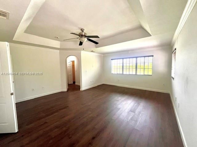 For Sale: $559,800 (5 beds, 3 baths, 3101 Square Feet)