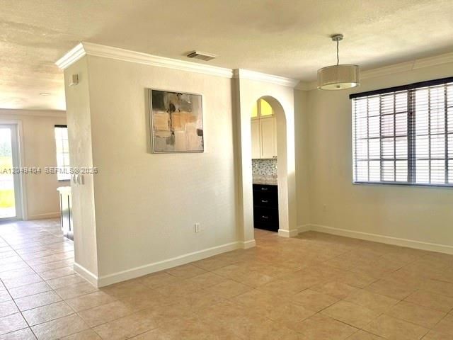 For Sale: $559,800 (5 beds, 3 baths, 3101 Square Feet)