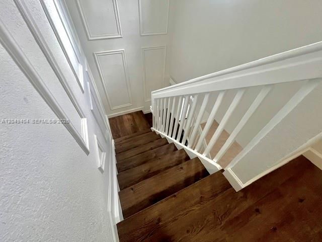 For Sale: $559,800 (5 beds, 3 baths, 3101 Square Feet)