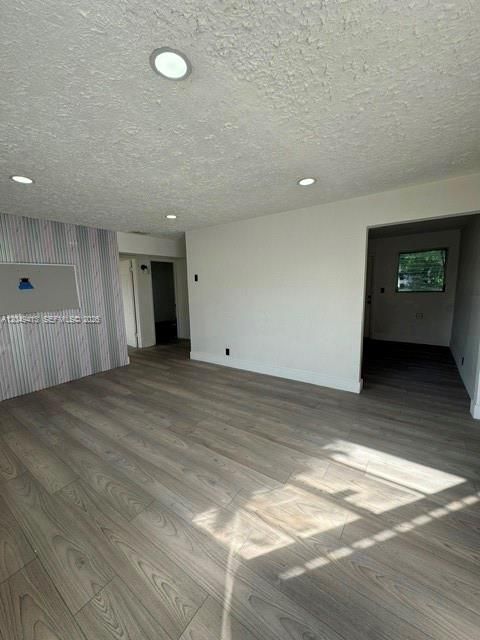 For Sale: $461,000 (3 beds, 2 baths, 1008 Square Feet)
