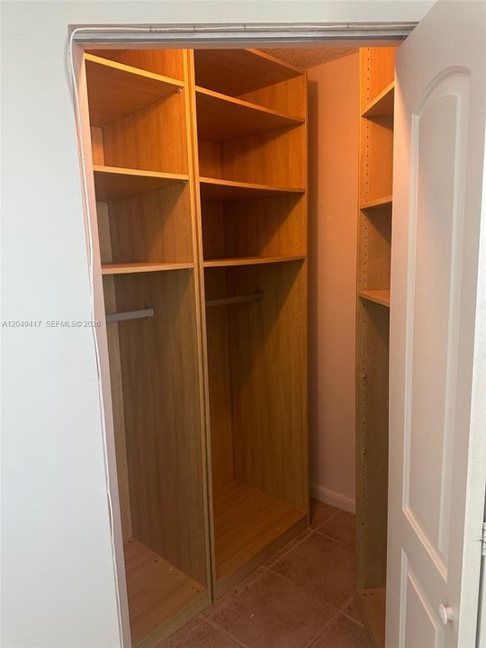 For Rent: $2,300 (2 beds, 2 baths, 1126 Square Feet)