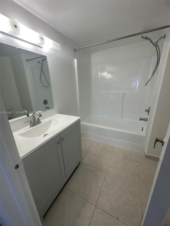 For Rent: $2,300 (2 beds, 2 baths, 1126 Square Feet)