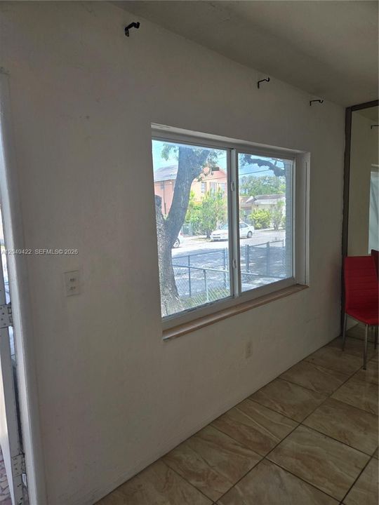 En Renta: $1,100 (0 camas, 1 baños, 350 Pies cuadrados)