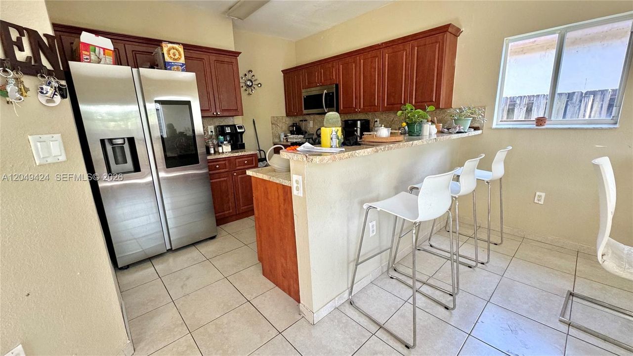 For Sale: $550,000 (3 beds, 2 baths, 1542 Square Feet)