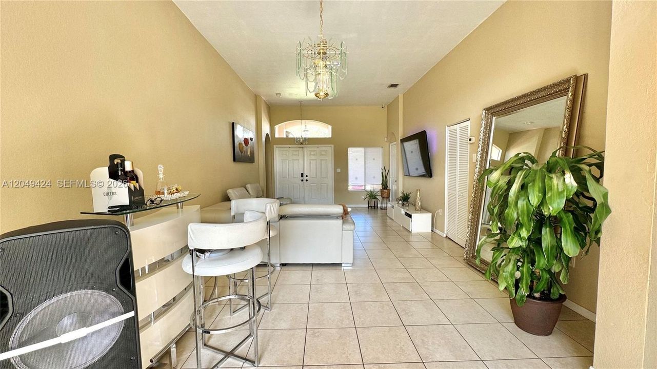 For Sale: $550,000 (3 beds, 2 baths, 1542 Square Feet)
