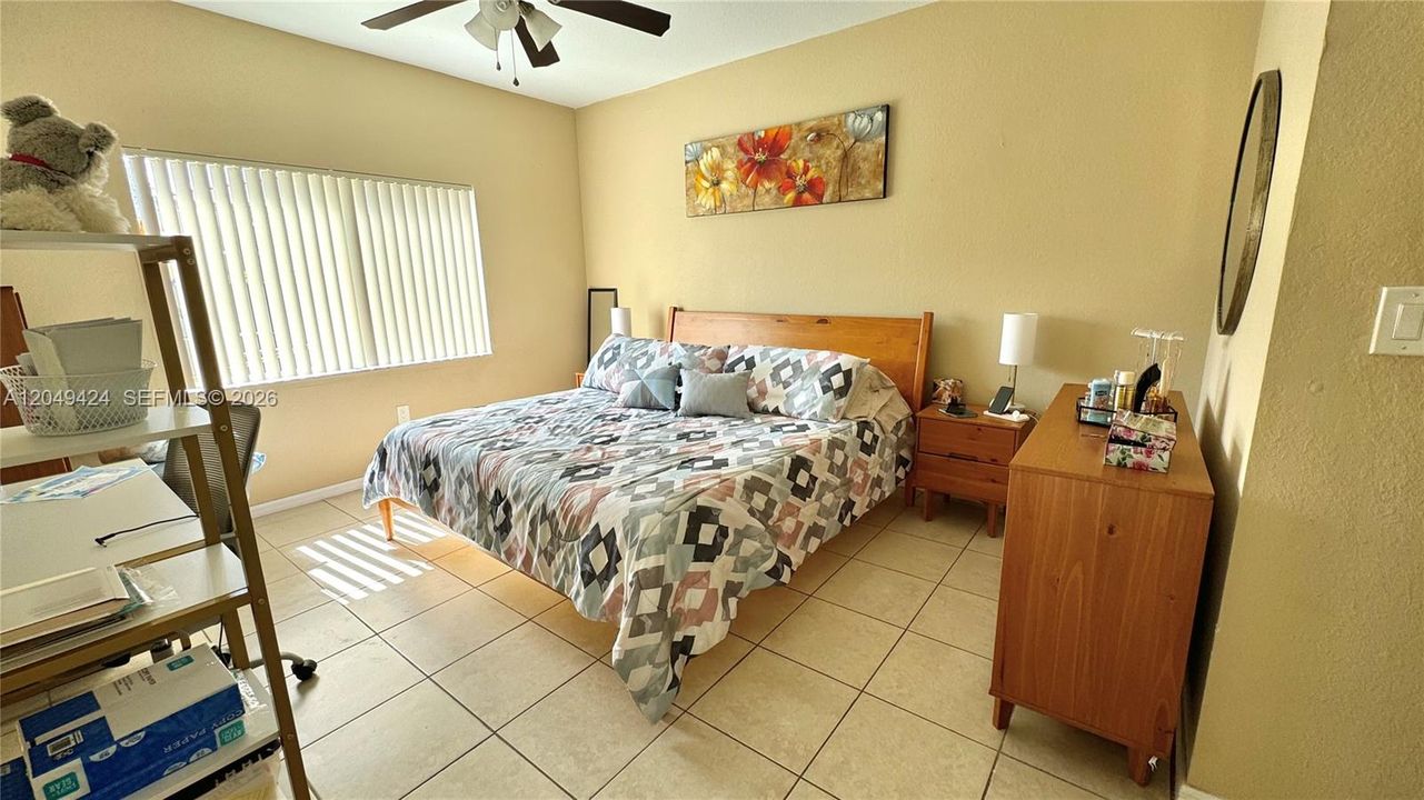 For Sale: $550,000 (3 beds, 2 baths, 1542 Square Feet)