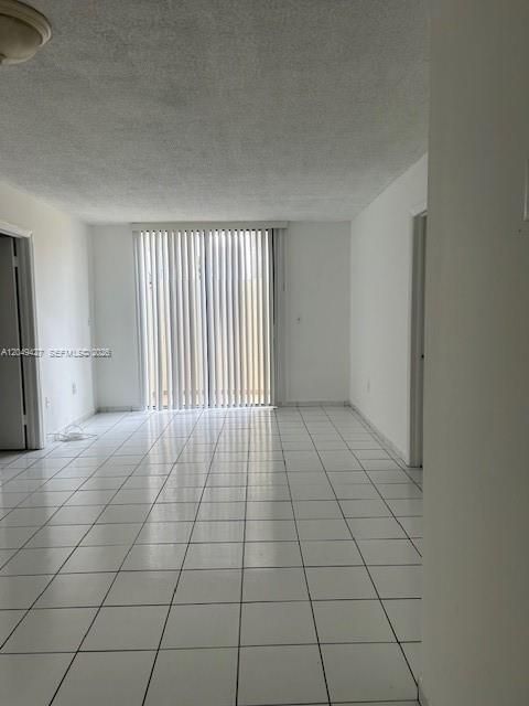 For Rent: $2,300 (2 beds, 2 baths, 850 Square Feet)