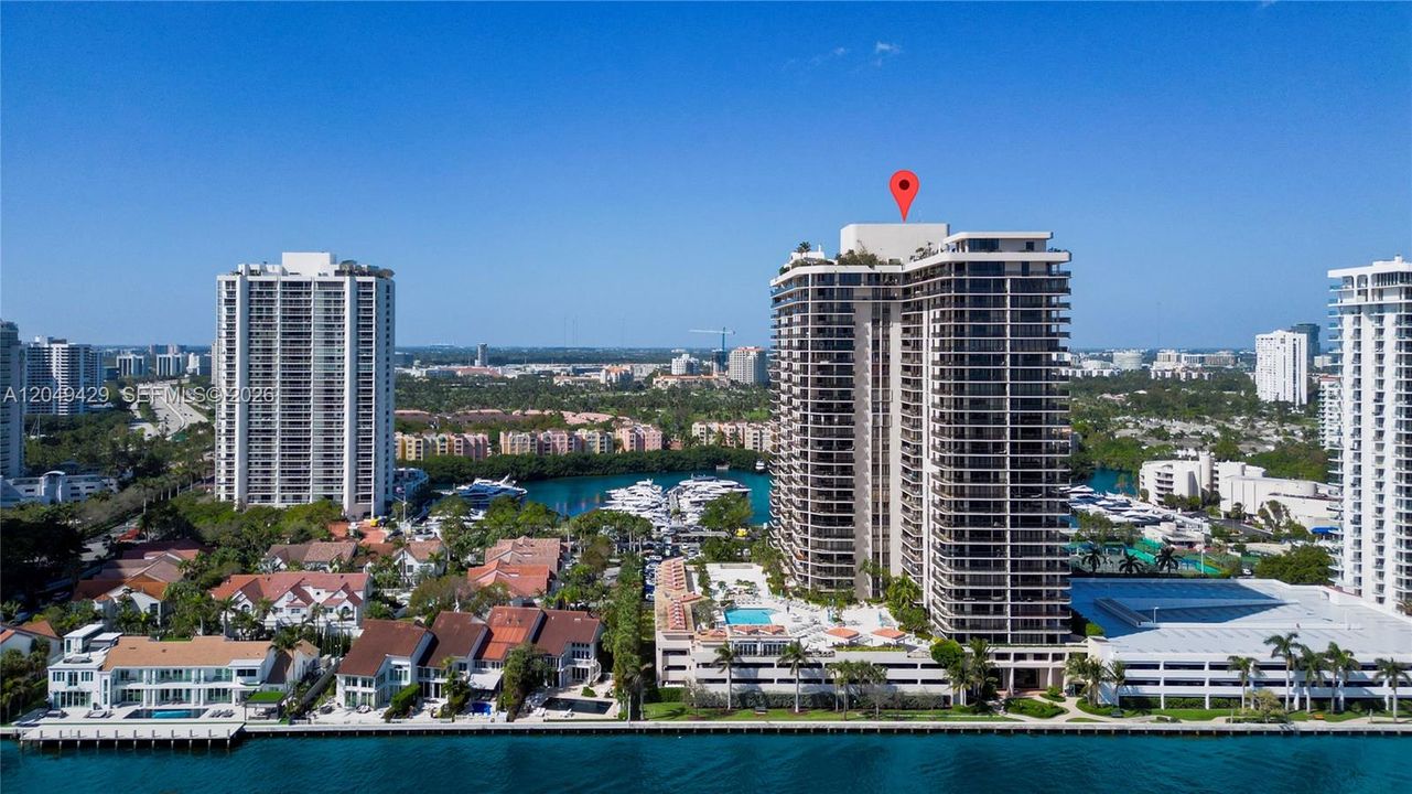 For Sale: $895,000 (2 beds, 2 baths, 1901 Square Feet)