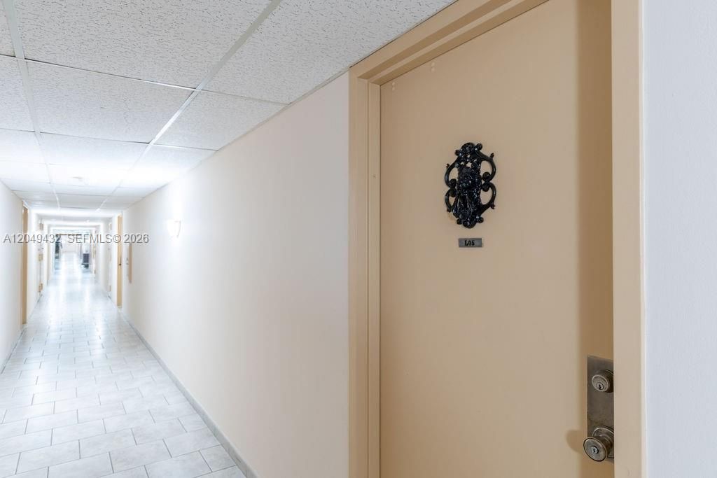 For Sale: $415,000 (2 beds, 2 baths, 1104 Square Feet)
