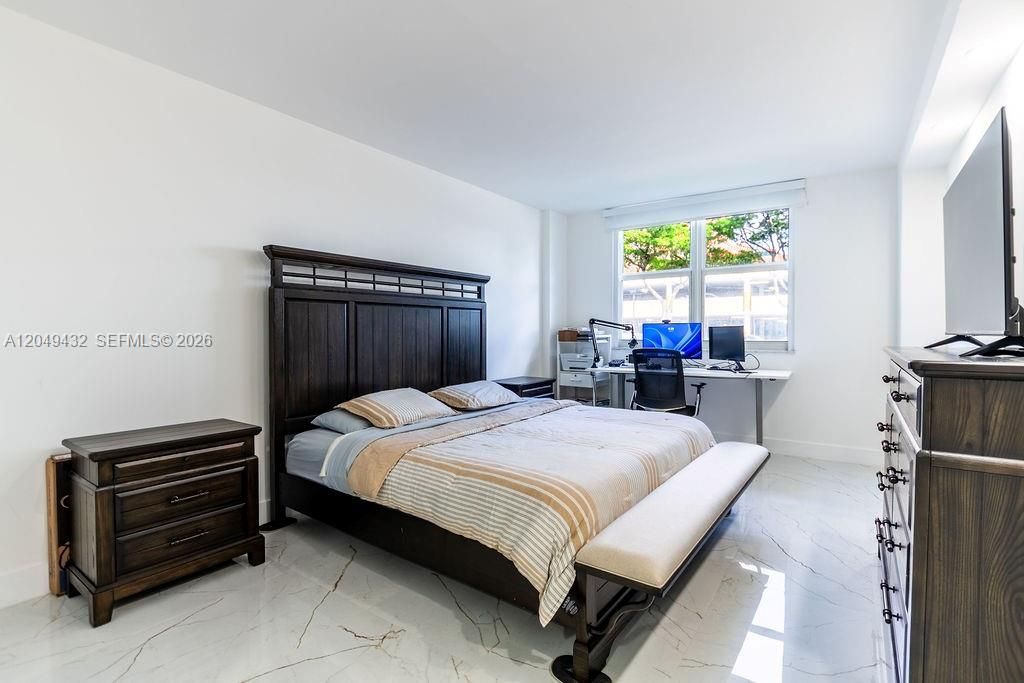 For Sale: $415,000 (2 beds, 2 baths, 1104 Square Feet)