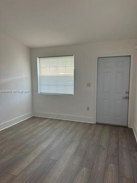 For Sale: $410,000 (3 beds, 1 baths, 840 Square Feet)