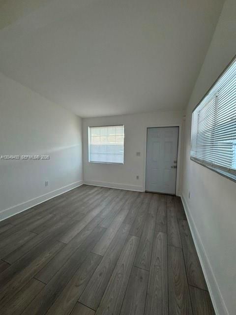 For Sale: $410,000 (3 beds, 1 baths, 840 Square Feet)
