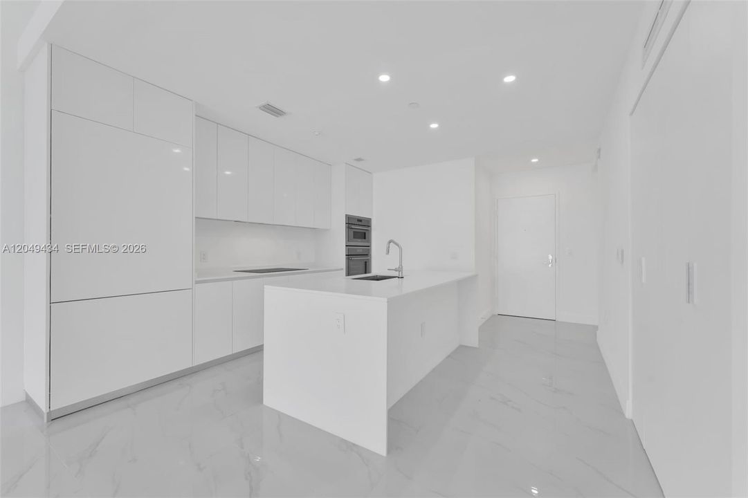 For Rent: $9,200 (3 beds, 3 baths, 1545 Square Feet)