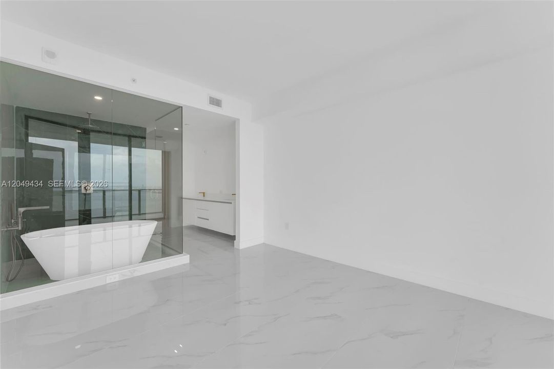 For Rent: $9,200 (3 beds, 3 baths, 1545 Square Feet)