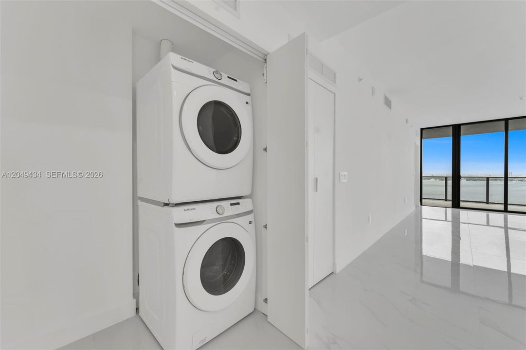 For Rent: $9,200 (3 beds, 3 baths, 1545 Square Feet)