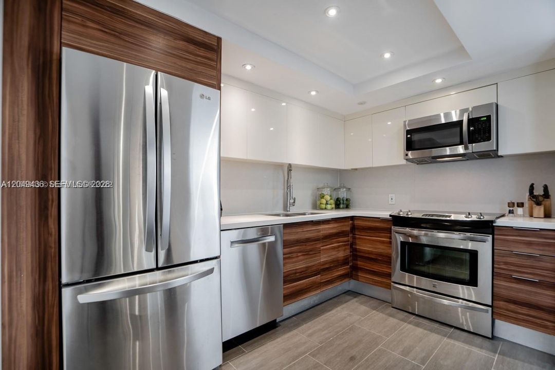 For Rent: $3,800 (2 beds, 2 baths, 1357 Square Feet)