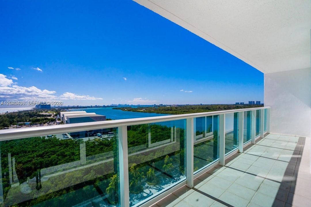 For Rent: $3,800 (2 beds, 2 baths, 1357 Square Feet)