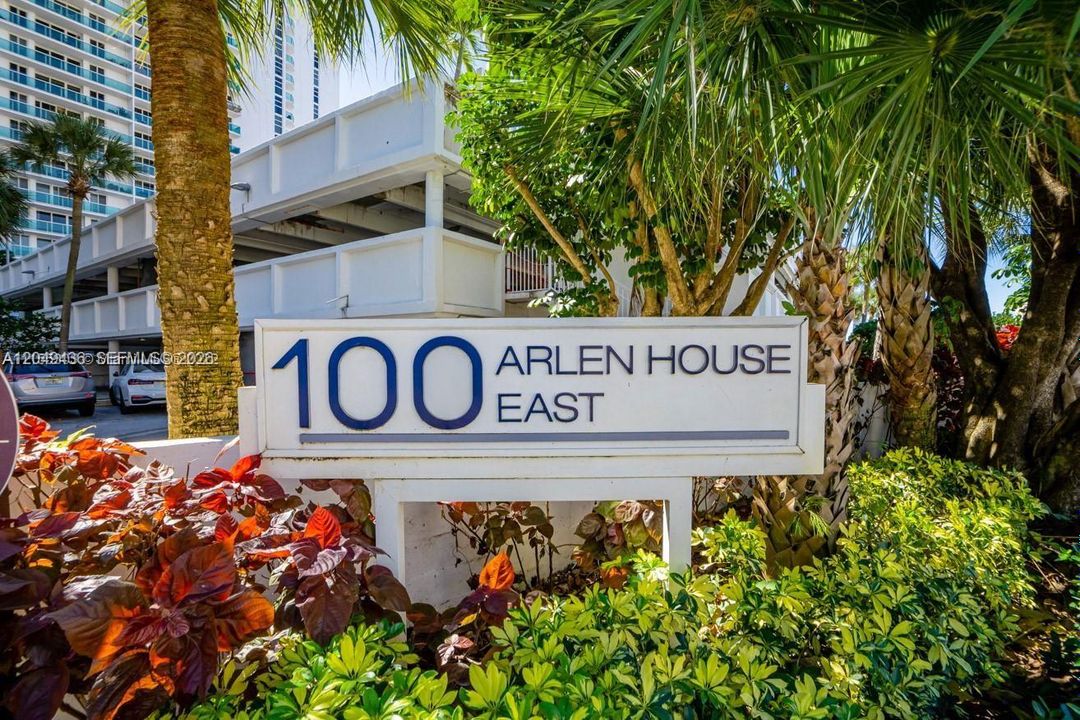 For Rent: $3,800 (2 beds, 2 baths, 1357 Square Feet)