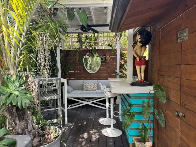 For Rent: $2,100 (1 beds, 1 baths, 557 Square Feet)