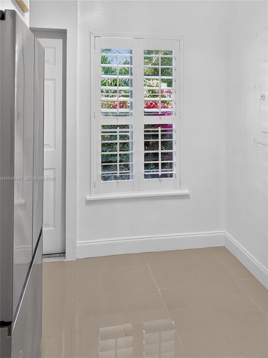 For Rent: $2,100 (1 beds, 1 baths, 557 Square Feet)