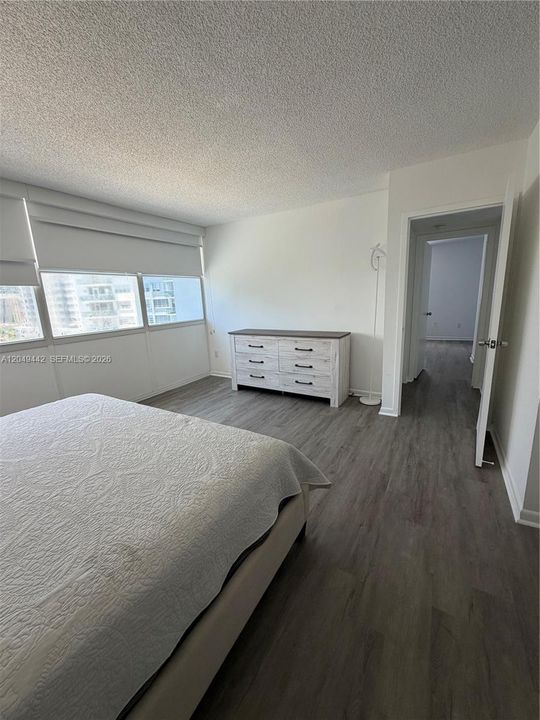 For Rent: $3,600 (0 beds, 0 baths, 1227 Square Feet)