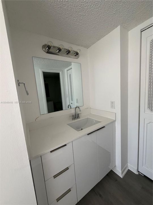 For Rent: $3,600 (0 beds, 0 baths, 1227 Square Feet)