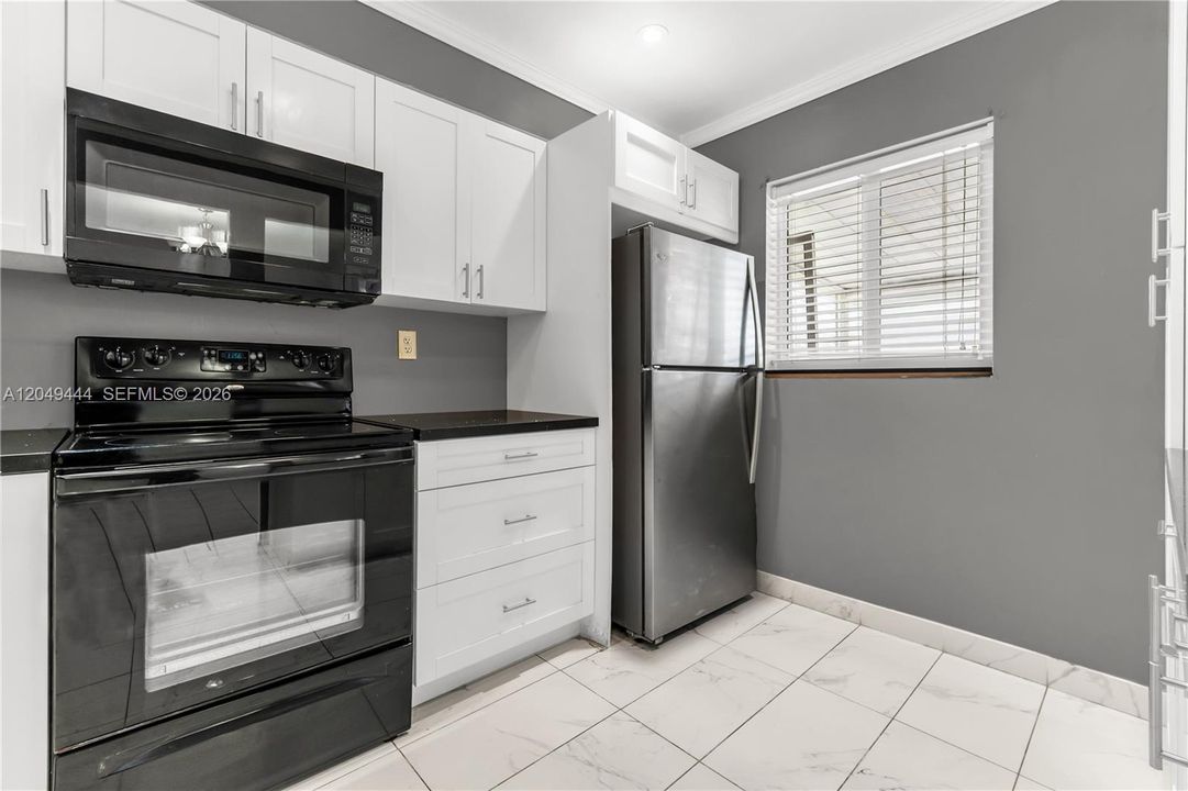 For Sale: $415,000 (3 beds, 2 baths, 1458 Square Feet)