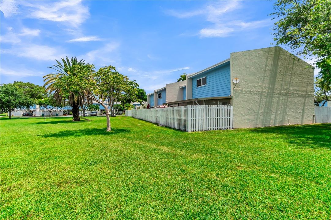 For Sale: $415,000 (3 beds, 2 baths, 1458 Square Feet)