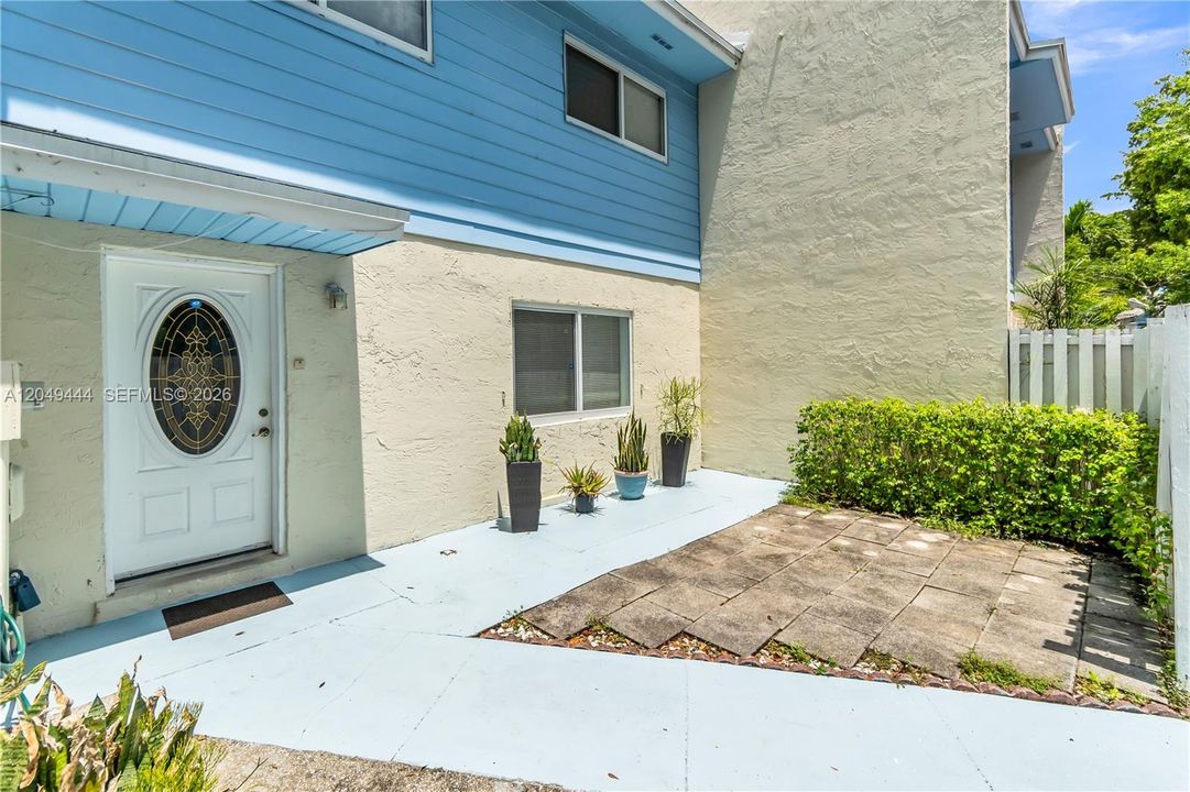 For Sale: $415,000 (3 beds, 2 baths, 1458 Square Feet)