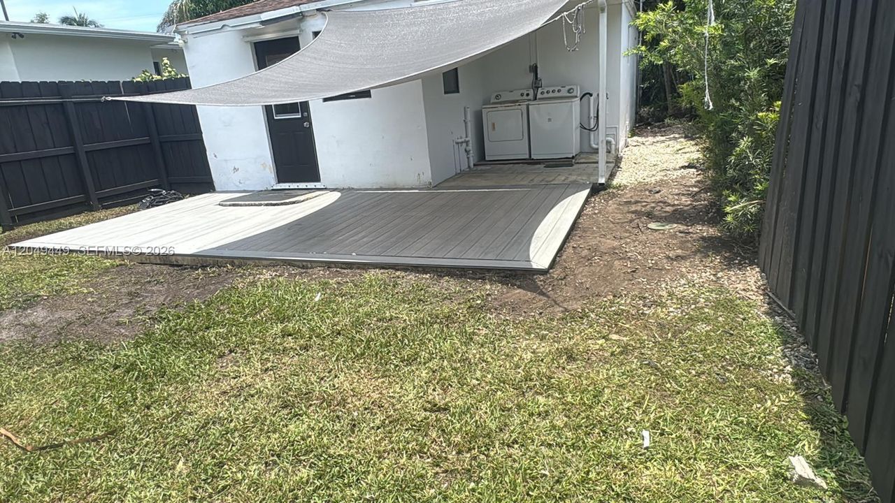 For Rent: $1,900 (1 beds, 1 baths, 4066 Square Feet)