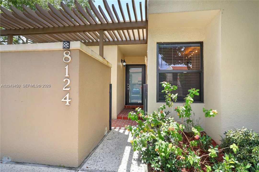 For Rent: $3,700 (2 beds, 2 baths, 1465 Square Feet)