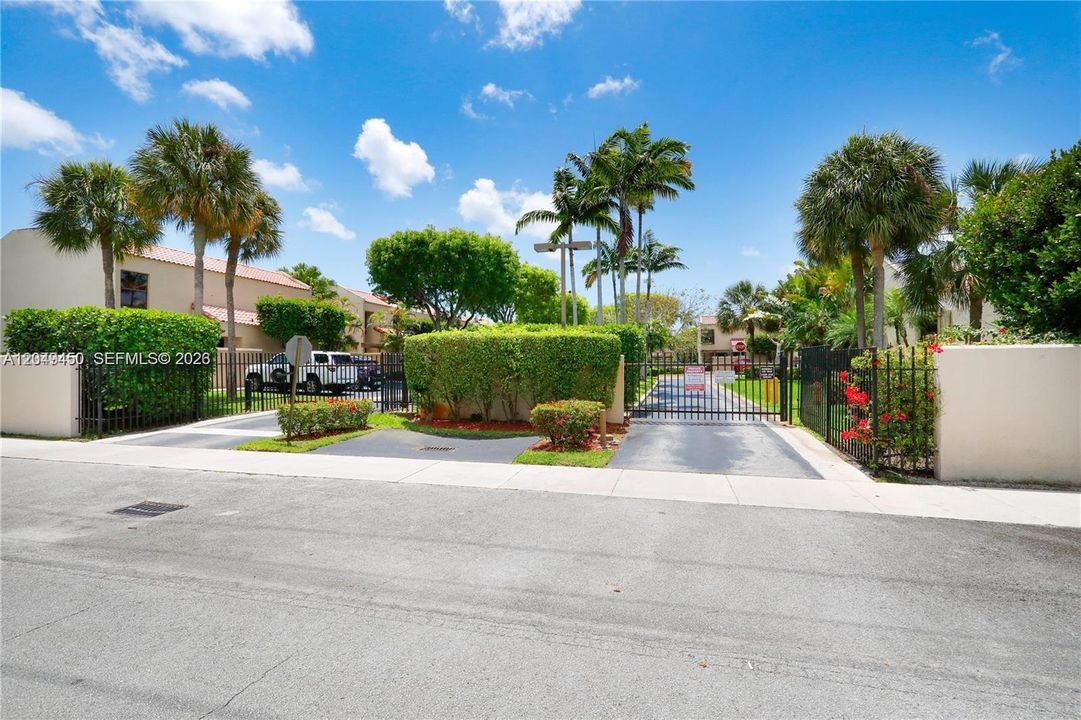 For Rent: $3,700 (2 beds, 2 baths, 1465 Square Feet)