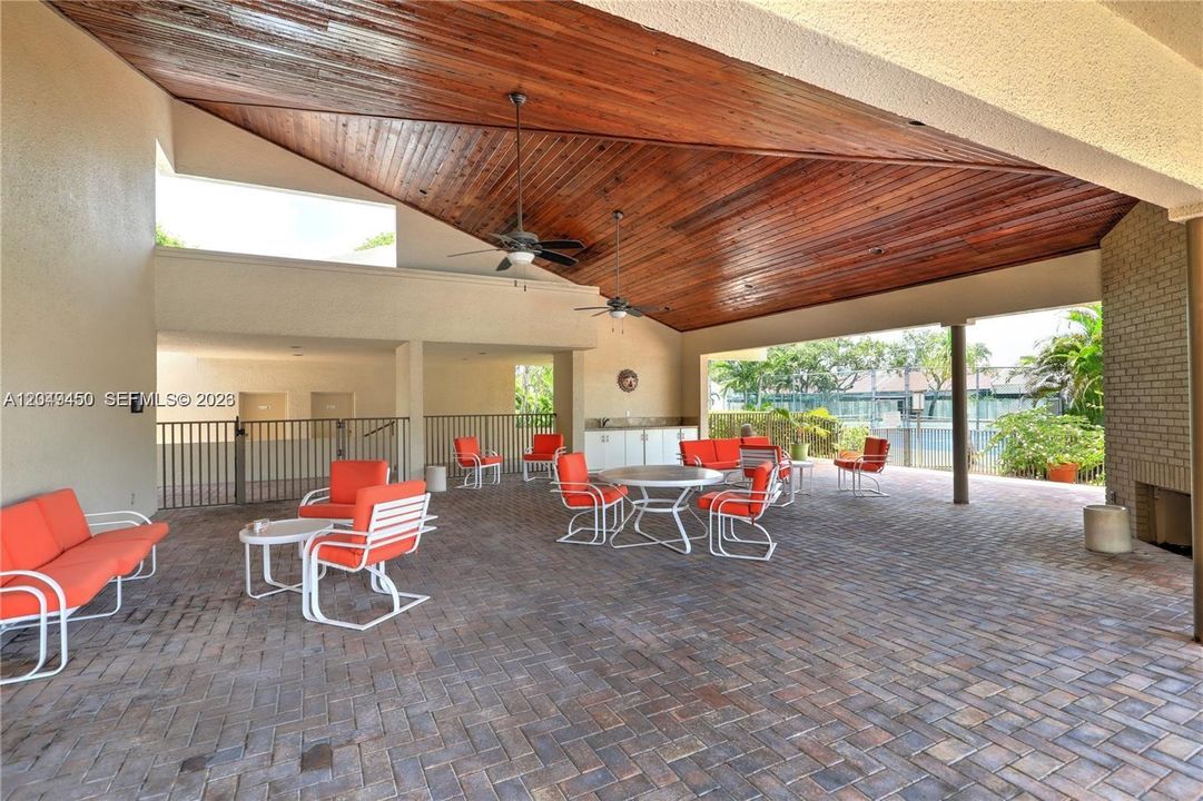 For Rent: $3,700 (2 beds, 2 baths, 1465 Square Feet)