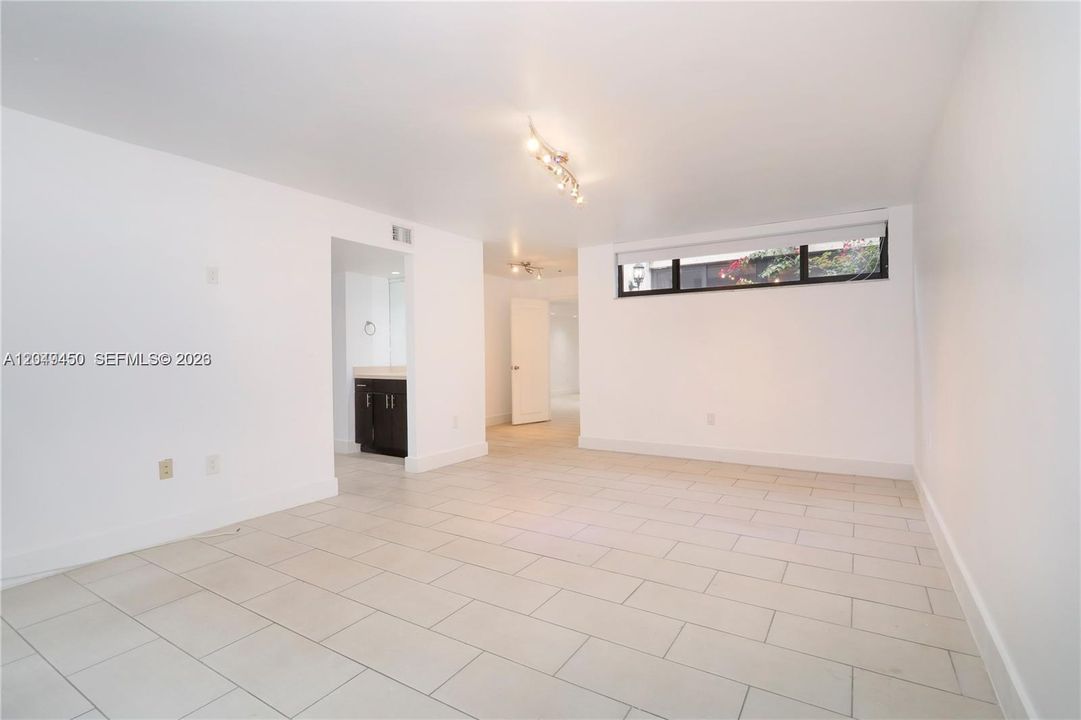 For Rent: $3,700 (2 beds, 2 baths, 1465 Square Feet)
