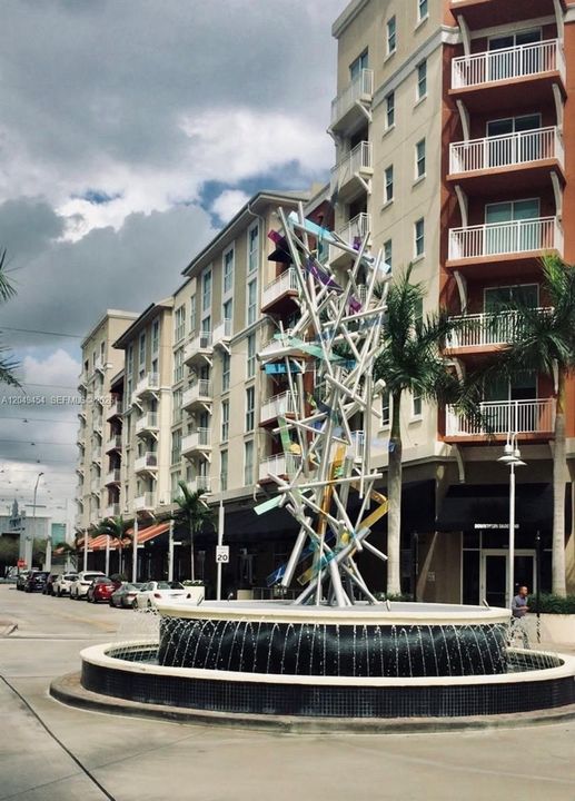 For Rent: $2,400 (1 beds, 1 baths, 825 Square Feet)