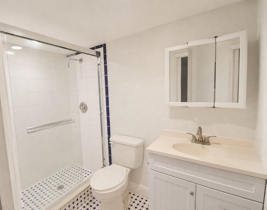 Las Verdes Master Bath