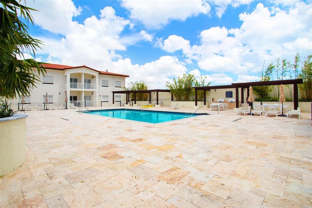 For Rent: $3,500 (3 beds, 2 baths, 1525 Square Feet)