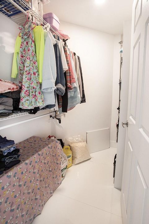 For Rent: $3,500 (3 beds, 2 baths, 1525 Square Feet)