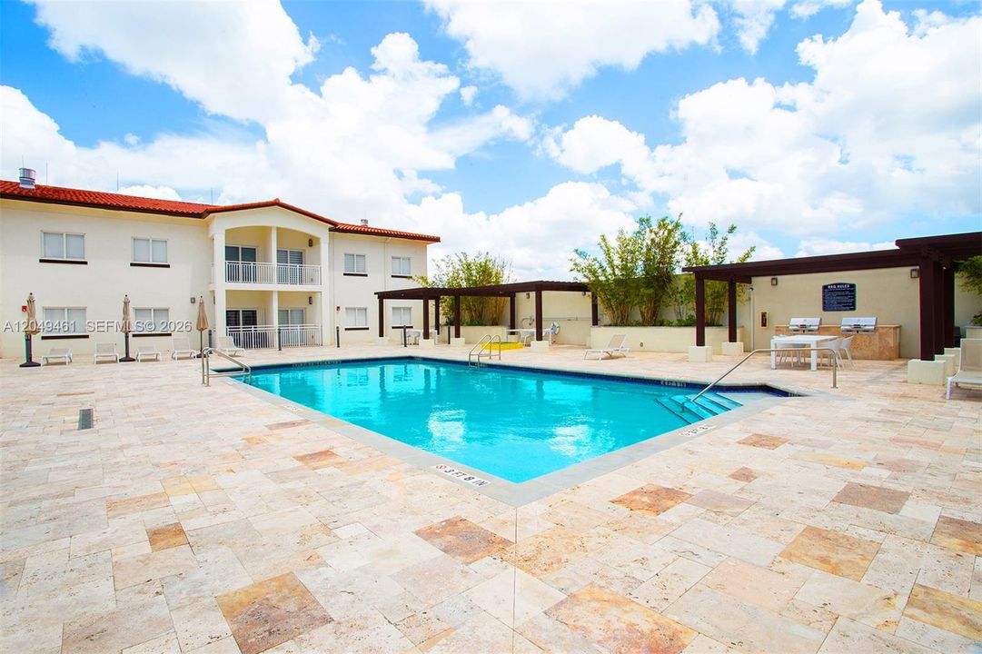 For Rent: $3,500 (3 beds, 2 baths, 1525 Square Feet)