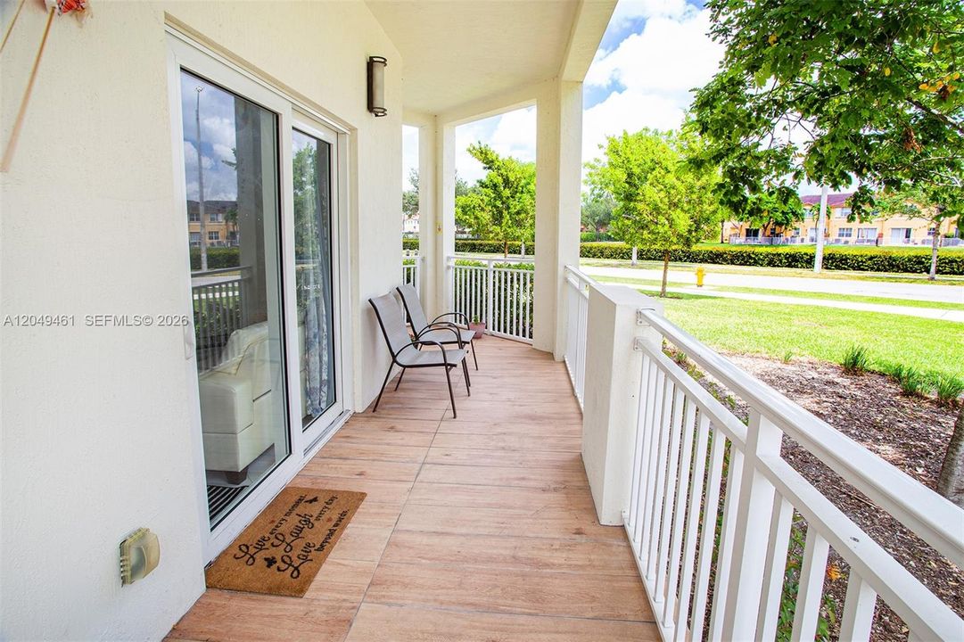For Rent: $3,500 (3 beds, 2 baths, 1525 Square Feet)