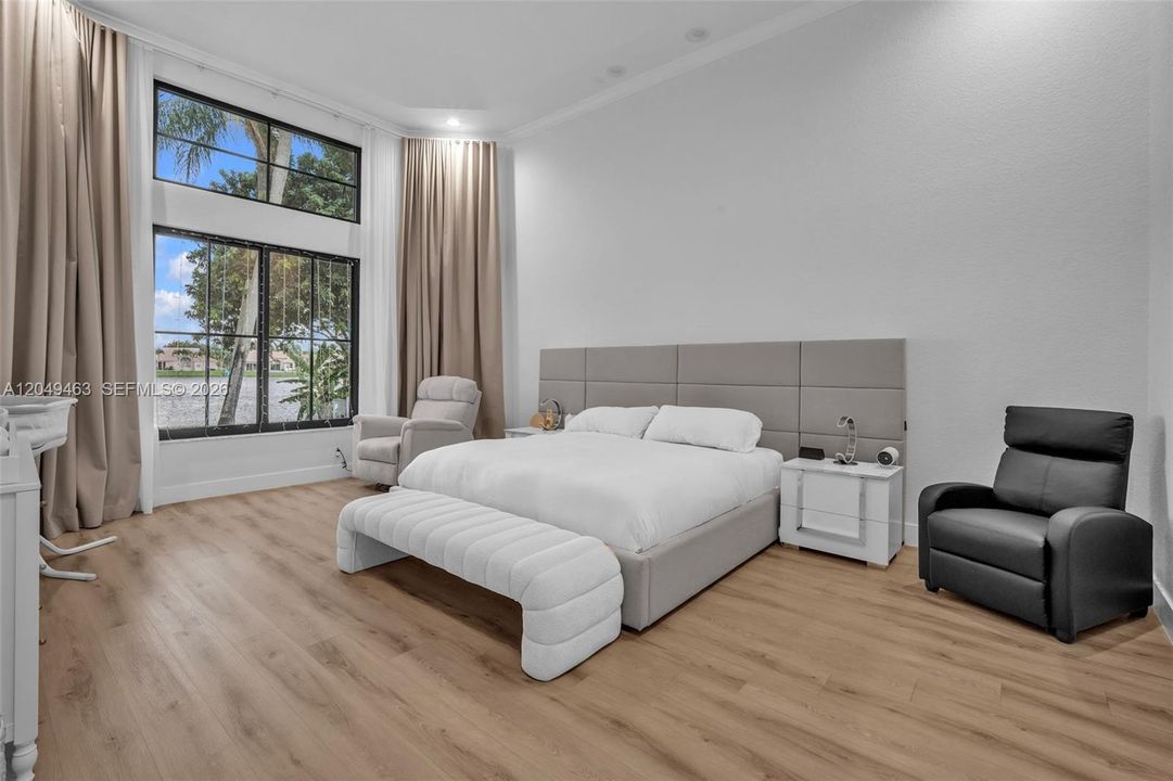 В аренду: $9,500 (5 спален, 3 ванн, 3913 Квадратных фут)