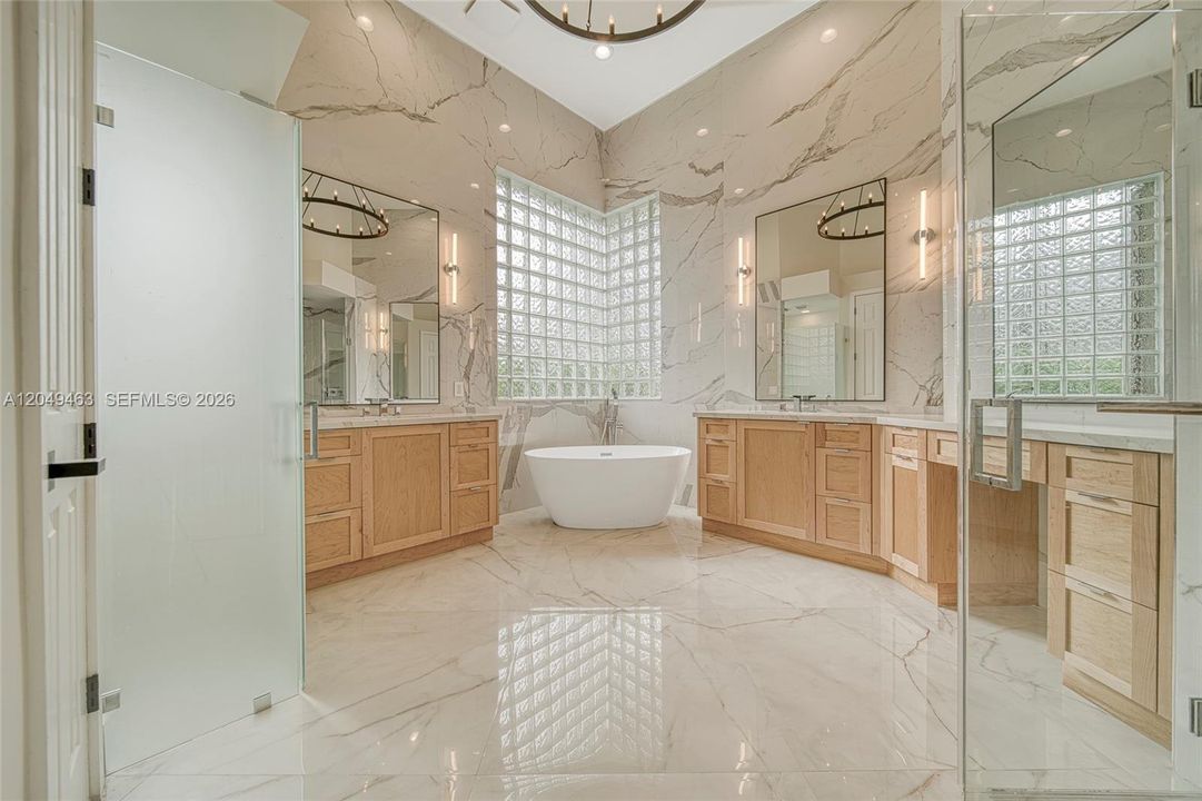 В аренду: $9,500 (5 спален, 3 ванн, 3913 Квадратных фут)