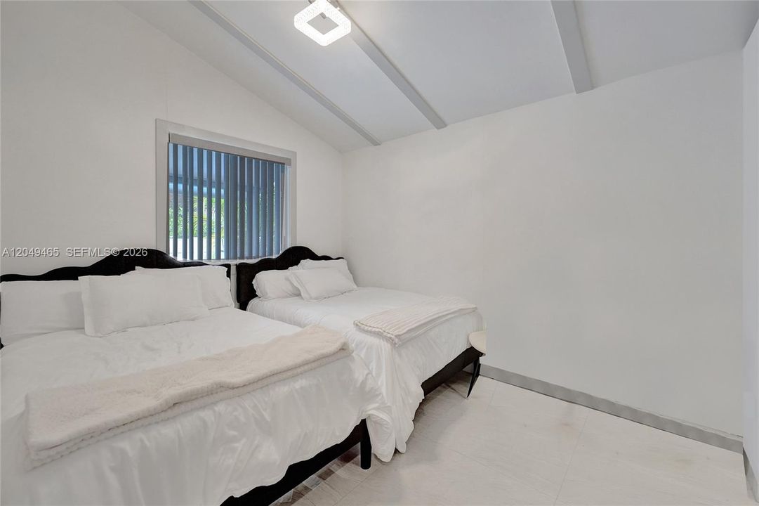 For Rent: $4,800 (3 beds, 3 baths, 1344 Square Feet)