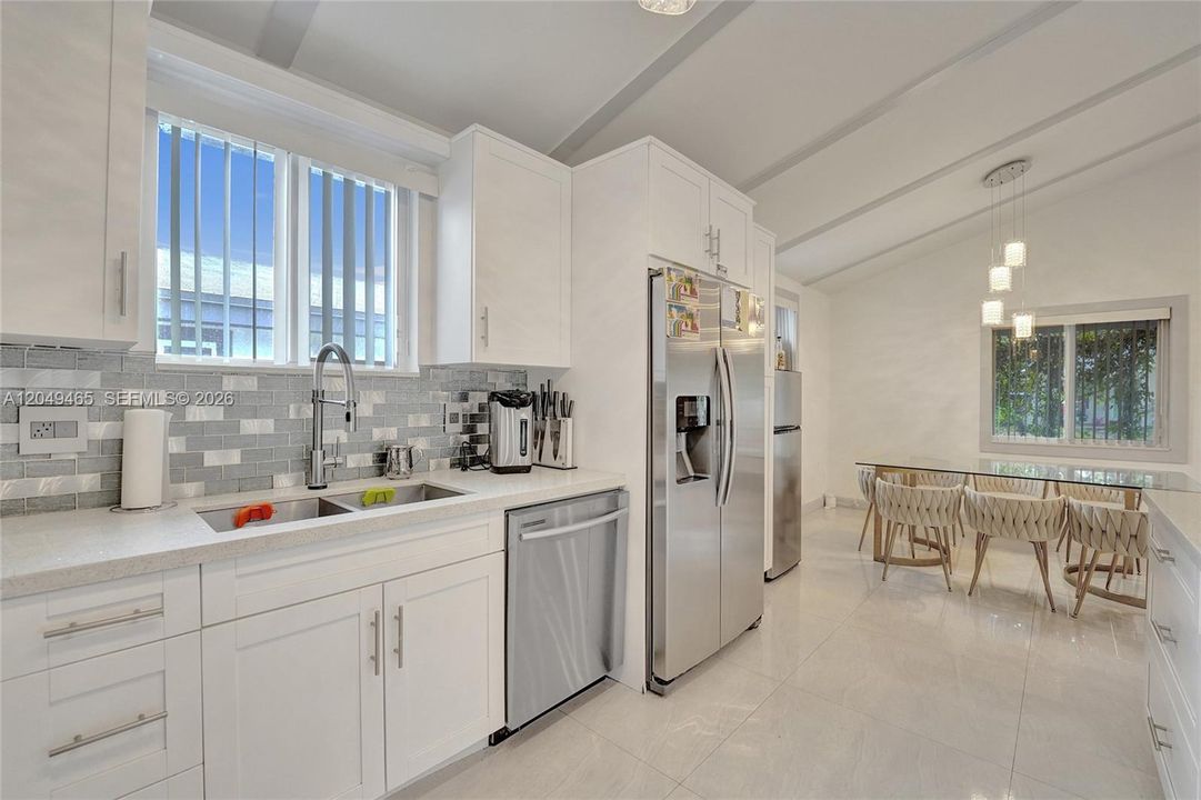 For Rent: $4,800 (3 beds, 3 baths, 1344 Square Feet)